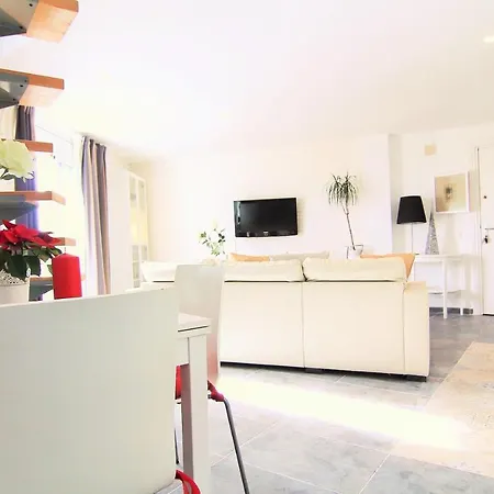 Esencia Apartment